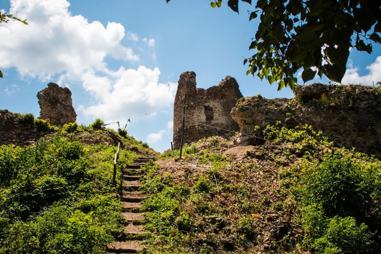 Etno Naselje Vrdnicka Kula Otel Vrdnik Dış mekan fotoğraf