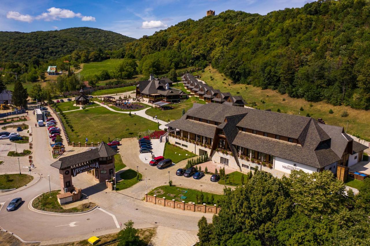 Etno Naselje Vrdnicka Kula Otel Vrdnik Dış mekan fotoğraf